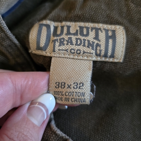 Duluth Trading Heavy Canvas Carperter Cargo Shorts Brown Distressed Size 38X32 - Picture 4 of 4